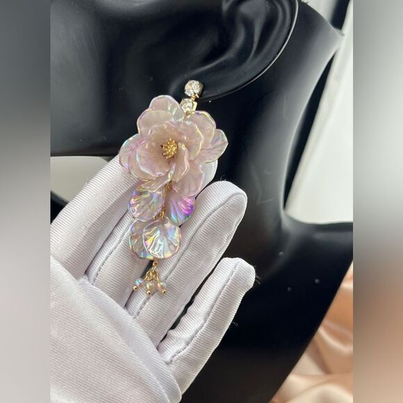 Iridescent Floral Statement Earrings – Elegant & Unique - Picture 3 of 7